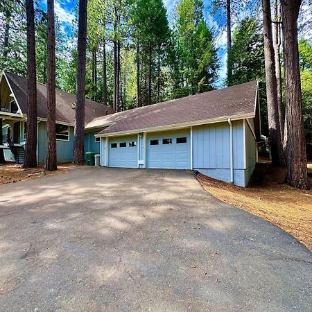 Cabin In The Trees-Game Room Pollock Pines Exterior photo