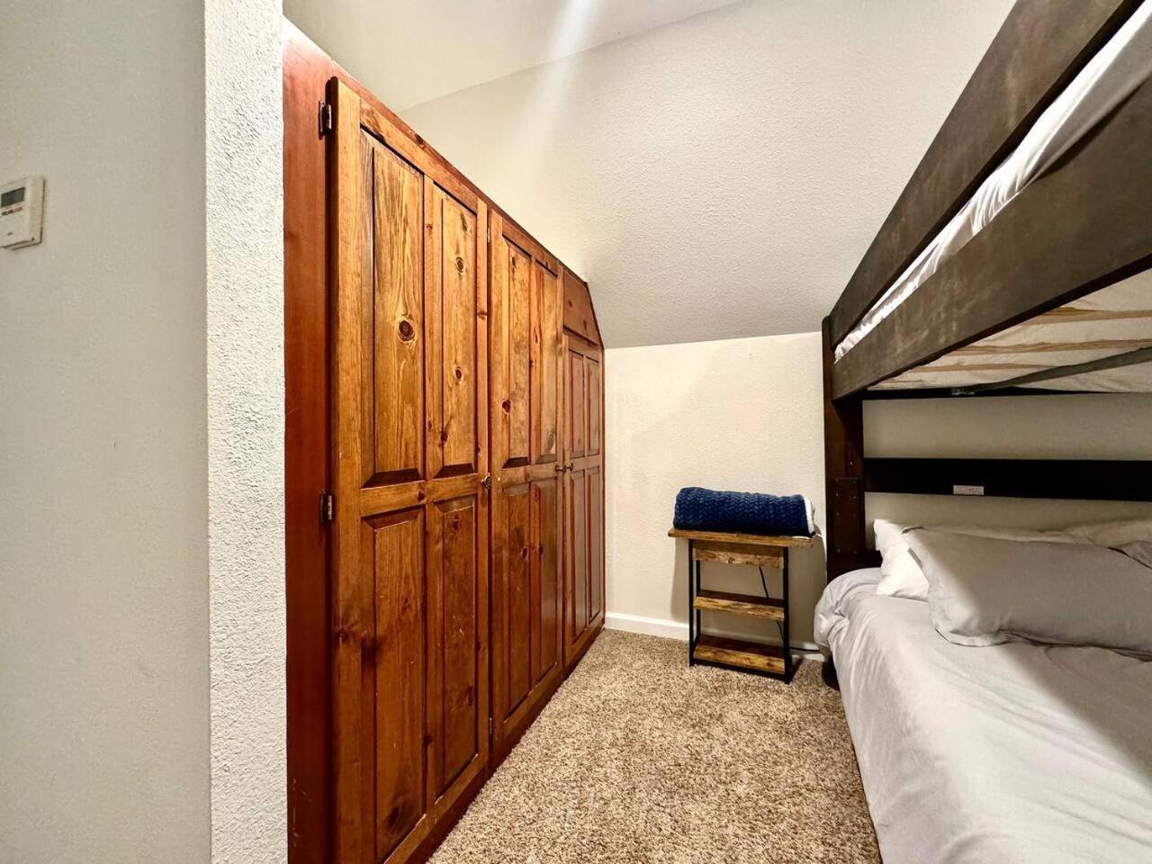 Cabin In The Trees-Game Room Pollock Pines Exterior photo